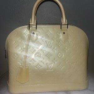 Louis Vuitton Alma Handbag Monogram Vernis PM